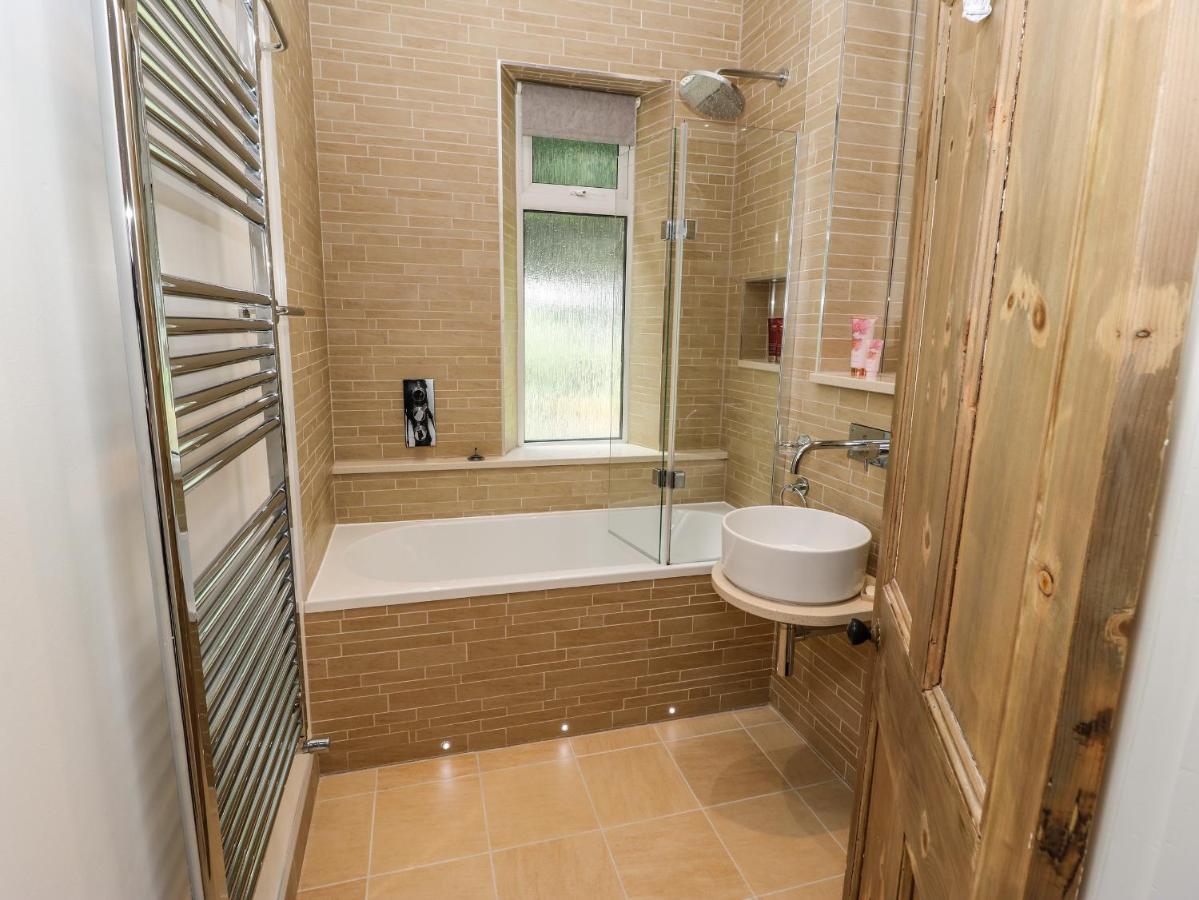 Sunnyside Villa ホルムファース エクステリア 写真