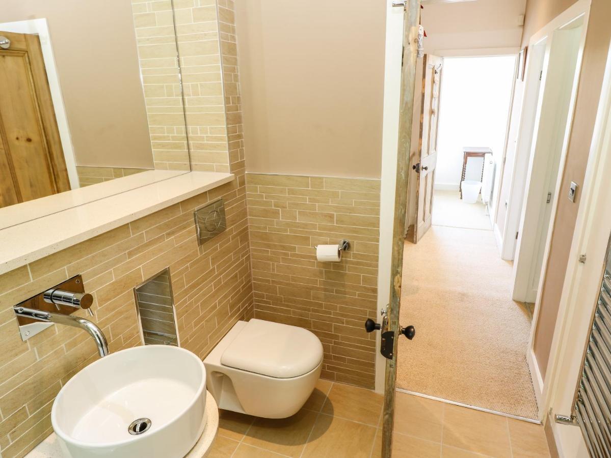Sunnyside Villa ホルムファース エクステリア 写真